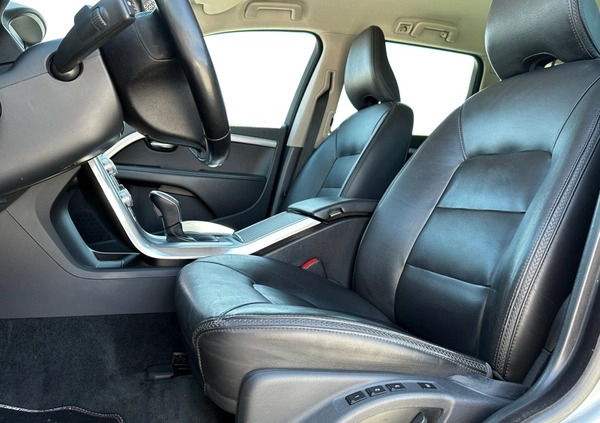 Volvo XC 70 cena 77900 przebieg: 196575, rok produkcji 2015 z Przeworsk małe 137